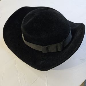 Vintage black hat
